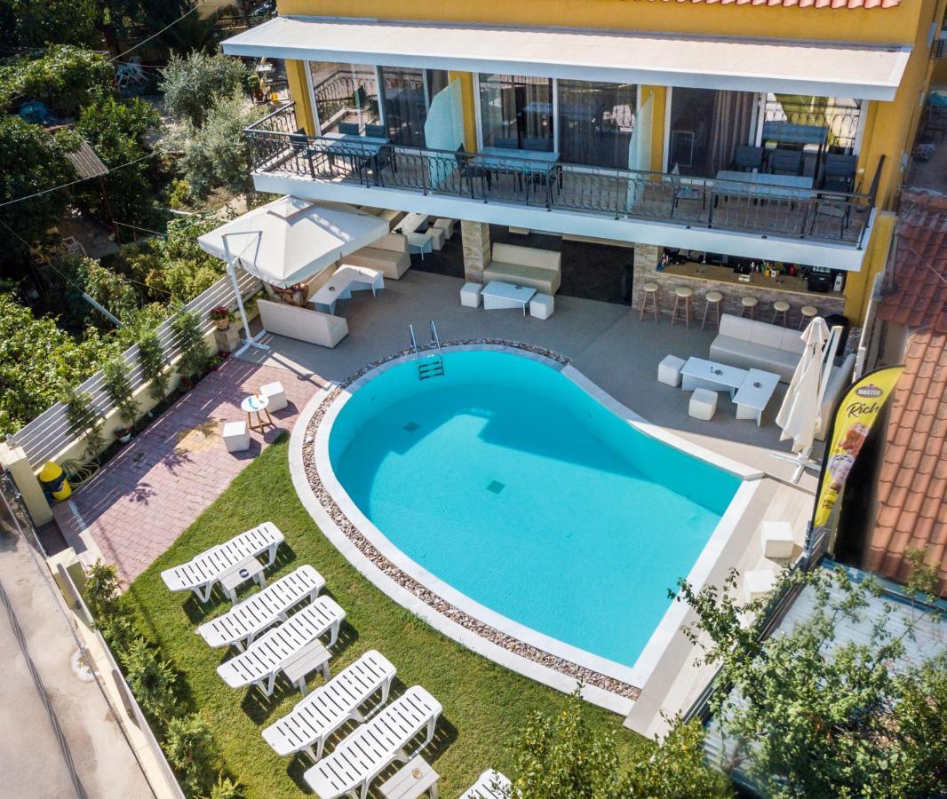לימנריה Aldebaran Hotel Apartments מראה חיצוני תמונה