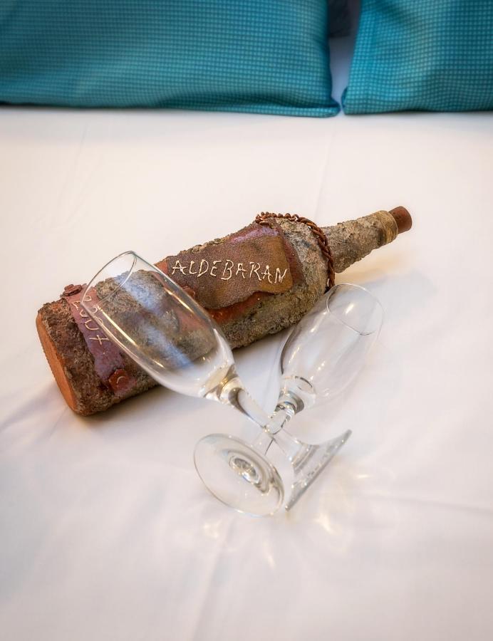 לימנריה Aldebaran Hotel Apartments מראה חיצוני תמונה