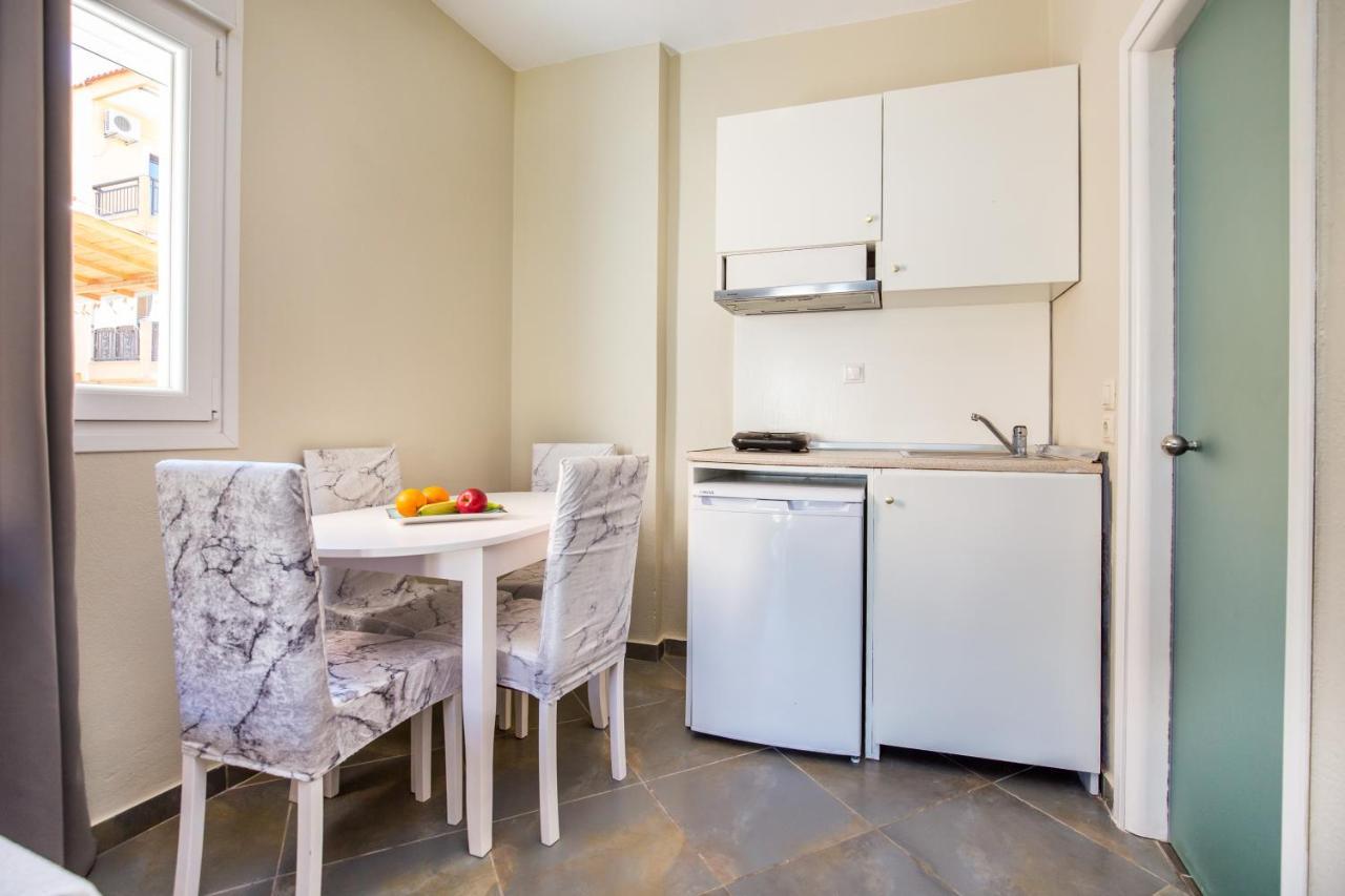 לימנריה Aldebaran Hotel Apartments מראה חיצוני תמונה
